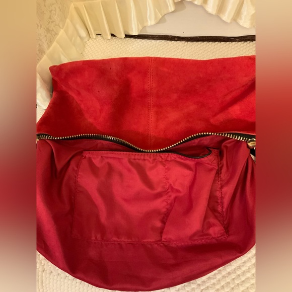 SONDRA ROBERTS - Picture 7 of 10